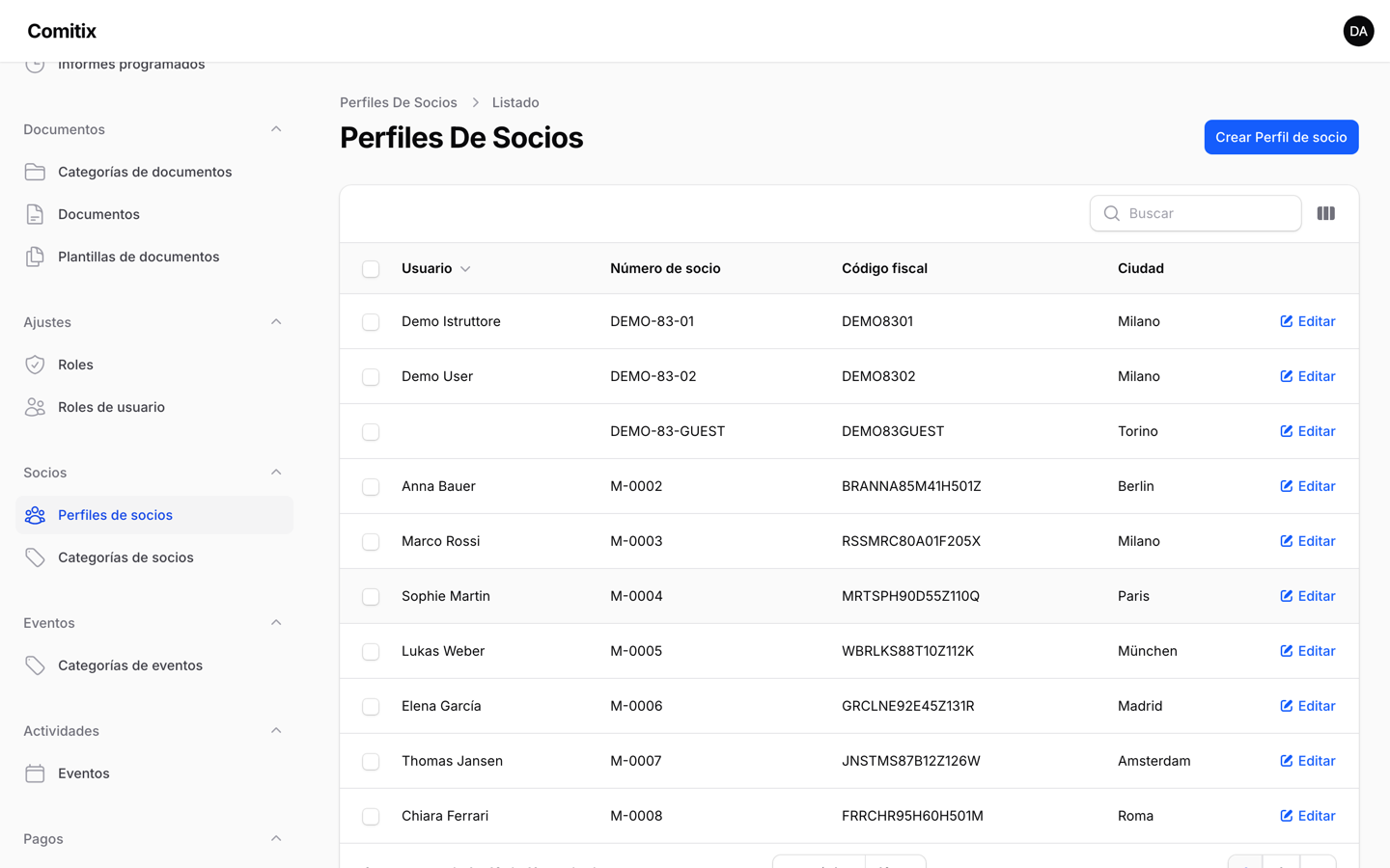Lista de socios con categoría y estado de cuota